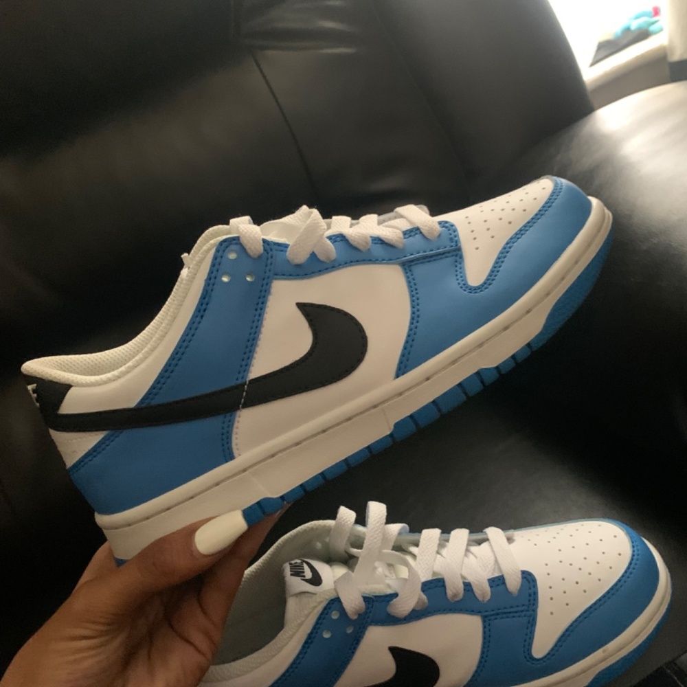 Nike Dunks - Picture 3 of 6